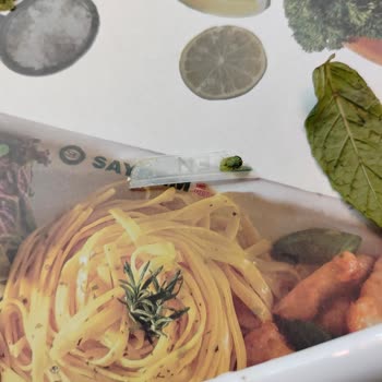 Salatada Plastik Parça Tespiti Hijyen Ve Sağlık Açısından Endişe Yarattı