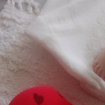Kalıbı Uymayan Ve Kenarları Kalkan Halı Örtüsü Değişim Talebi