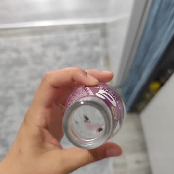 Avşar Soda’da Şişeden Çıkan Siyah Yabancı Maddeler Gıda Güvenliğini Tehdit Ediyor