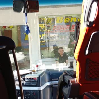 Süha Turizm'de 1,5 Saat Gecikme, Bilgilendirme Yokluğu Ve Konforsuz Araç