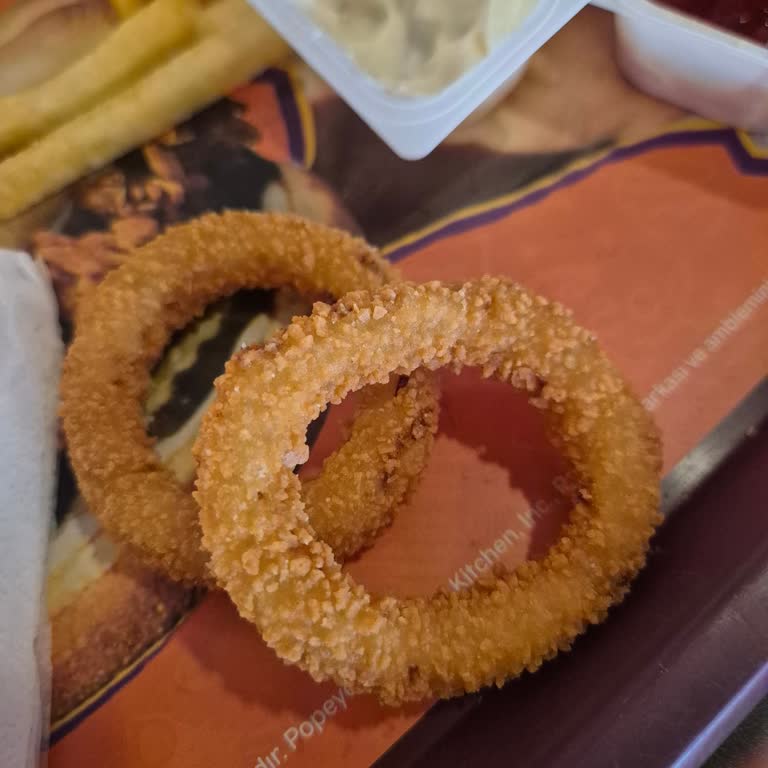 Popeyes Forum Şubesinde Bayat Soğan Halkaları Ve Kaba Üslup