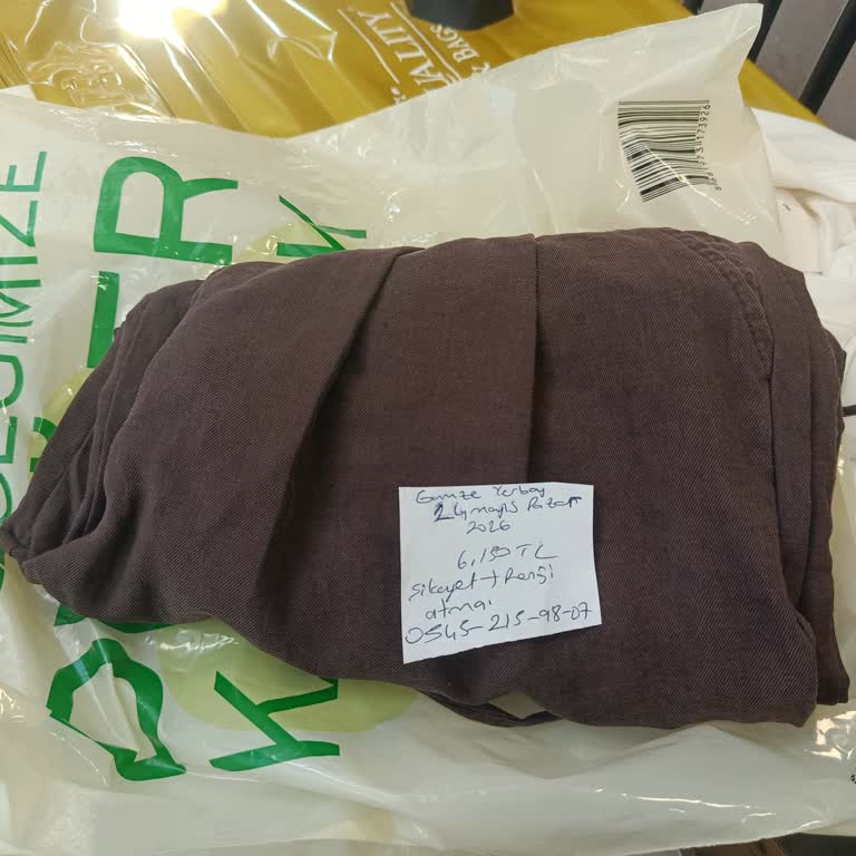 İlk Yıkamada Rengi Bozulan Pantolon İçin Çözüm Talebi