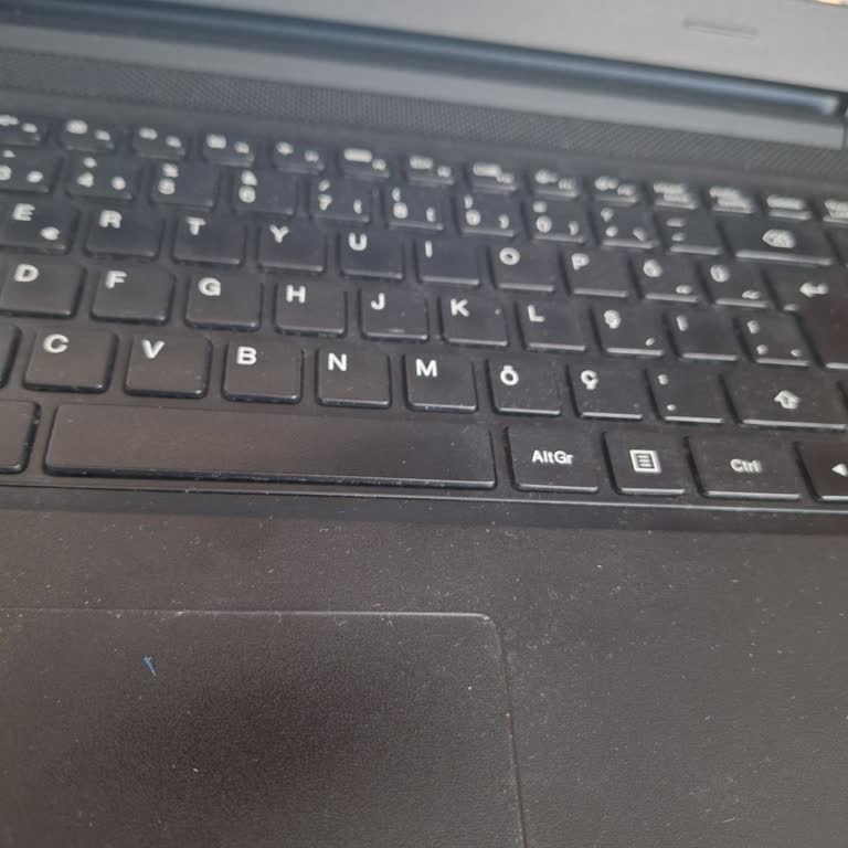 Esenyurt'ta Üç Aylık Sürekli Kesintili İnternet, Teknik Destek Yok