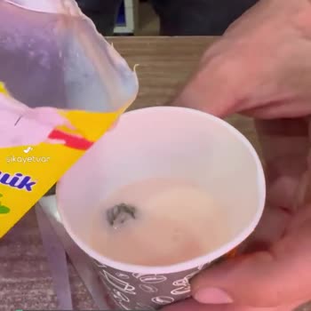 Nestle Çilekli Sütte Yabancı Madde Şoku