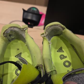 Adidas Çocuk Ayakkabısının 4 Ayda Yırtılması Ve İade Talebi