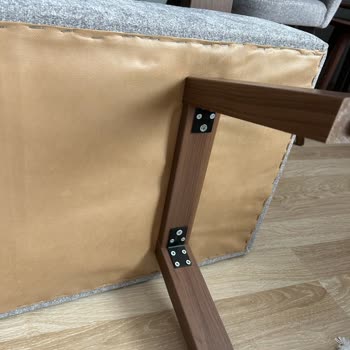 Kelebek Mobilya Köşe Koltuğunda Erken Yırtılma Ve Çökme, Ücretsiz Onarım Talebi