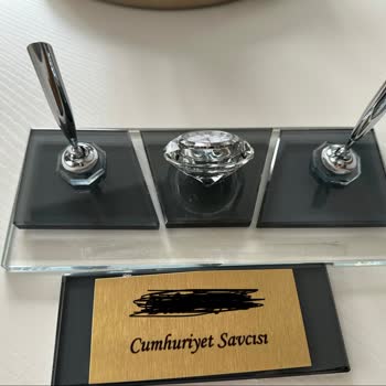 Çiçek Sepeti Kırık Ve Yanlış Renkli Kişiye Özel İsimlik İçin Ücret İadesi Talebi