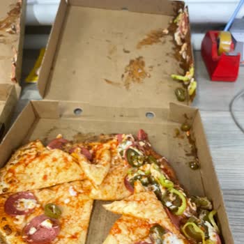 Yemeksepeti'nde Dökülen Pasaport Pizza Siparişi İçin İade Talebi