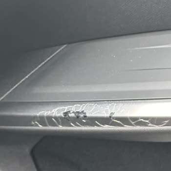 Peugeot E-3008 Kapı Kromajları Soyulması Ve Yetkili Servis İhmali