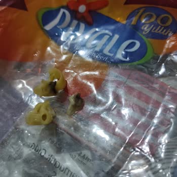 Piyale Yüksük Makarna’da Çocuklar İçin Tehlikeli Siyah Cisimler