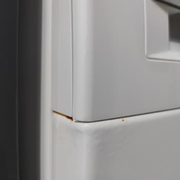 Bosch Serie 4 Çamaşır Makinesinde Deterjan Gözü Paslanması Garanti Kapsamında Değişim Talebi