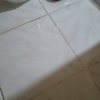 Kırık Cam Damacana Teslimi Sonrası Su Sızıntısı Ve Ev Hasarı