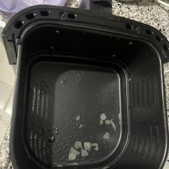 Airfryer Çekmecemdeki Soyulma Sorunu Garanti Kapsamında Değişim Talebi