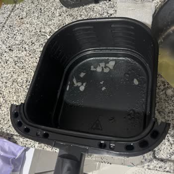Airfryer Çekmecemdeki Soyulma Sorunu Garanti Kapsamında Değişim Talebi