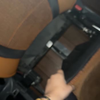Kopuk Koltukta 17 Saatlik Yolculukta Müşteri Mağduriyeti Ve İade Talebi