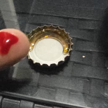 Bud Birasının Aşırı Sert Kapakları Elimi Kesti: Güvenlik Sorunu Ve Özür Beklentisi