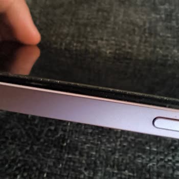 İPhone 13 Batarya Şişmesi Güvenlik Riski Ve Ücretsiz Değişim Talebi