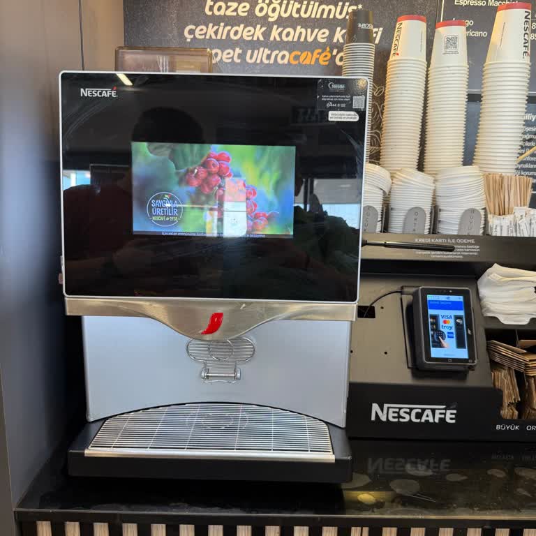Opet Nescafe Kahve Makineleri Çalışmıyor, Karttan Ücret Çekiyor Ve İade Yapmıyor