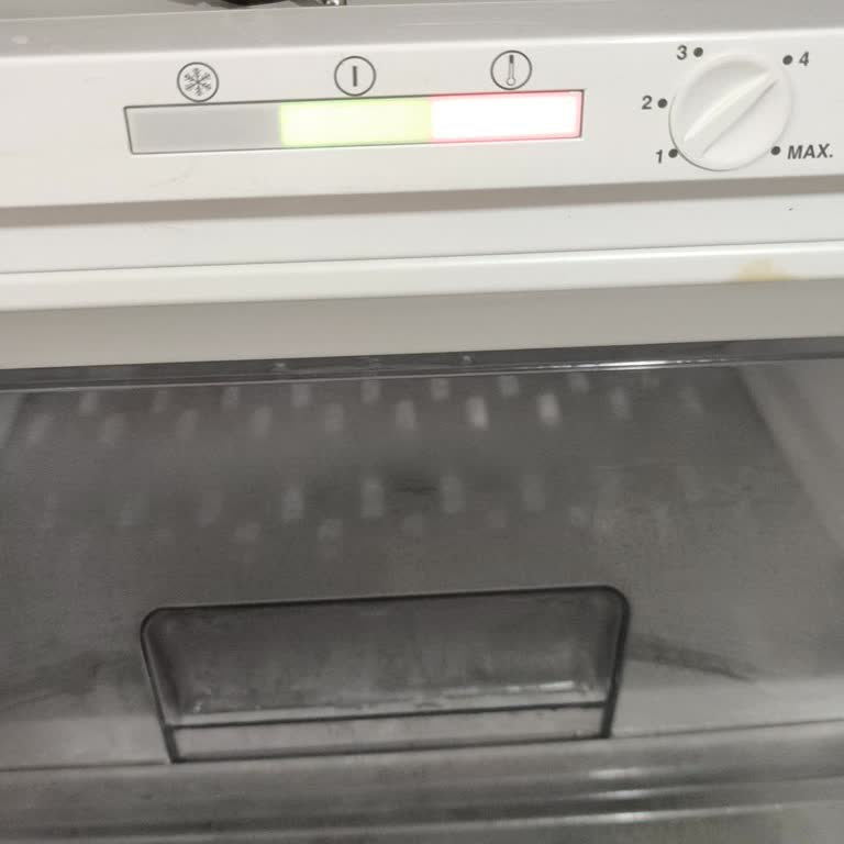 Arçelik Derin Dondurucu Sürekli Arızalı Ve Servis Çözüm Sunamadı