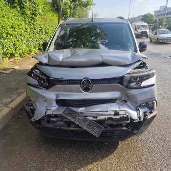 Citroen Berlingo Airbagları Çarpışmada Açılmadı Ve Güvenlik Sorumluluğu Reddi