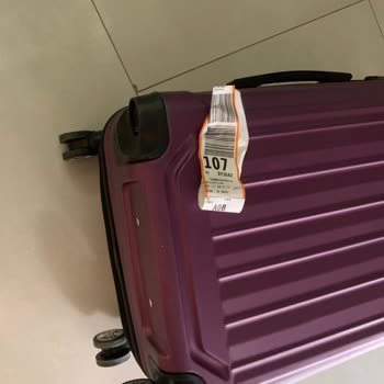 Kırılmış Bagaj Tekerleği Ve Sunexpress'in Yetersiz Yardımı