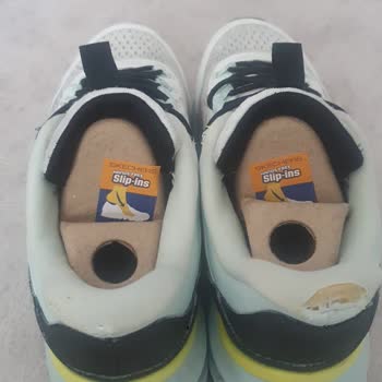 Skechers Glide Step Modelinde Kısa Sürede Topuk Aşınması