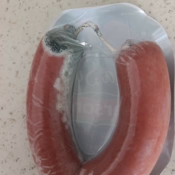 Küflü Sucuk Teslimatı Ve Yetersiz Müşteri Desteği
