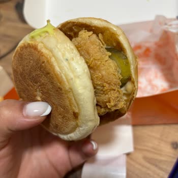 Trendyol GO Üzerinden Popeyes Siparişinde Küflü Ekmek Gıda Güvenliği İhlali