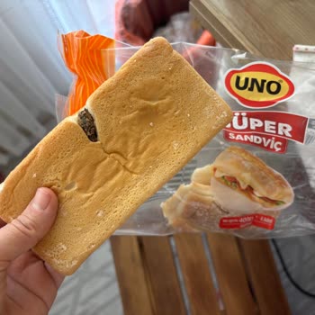 UNO Sandviç Ekmeğinde Oduna Benzer Sert Yabancı Madde Bulundu