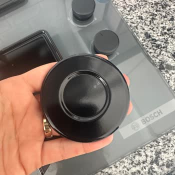 Bosch C.P31 Cam Ankastre Ocak Göz Kapaklarındaki Beyaz Lekeler: Üretim Hatası