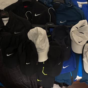 Az Kullanımda İplik Sökülmesi Nedeniyle Nike Taytın Değişimi Gerekiyor