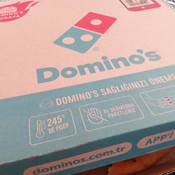 Uşak Domino's Şubesinde İnce Hamur Ve Az Malzemeli Pizza Kalitesine Şikayet