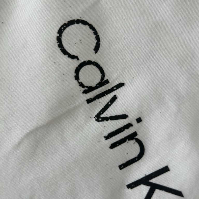 Yıkama Sonrası Yazısı Çöken Calvin Klein Tişörtü İçin Çözüm Bekliyorum
