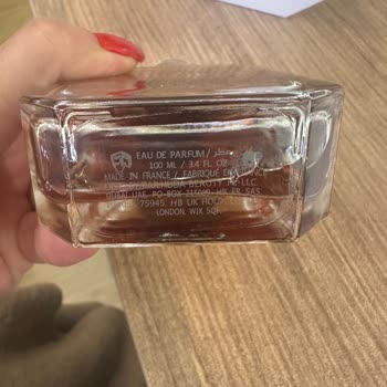 Gardrops'ta Orijinalliği Şüpheli Parfüm Ve İade Sürecindeki Engeller