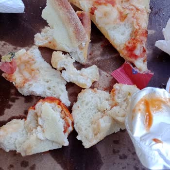 Pişmemiş Pizza Ve Müşteri Hizmetine Ulaşılamaması