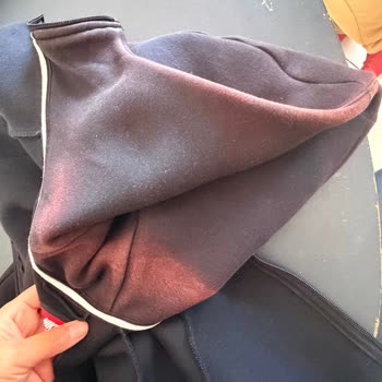 Nike Cekette Hızlı Renk Solması Ve Mağazanın İlgisizliği