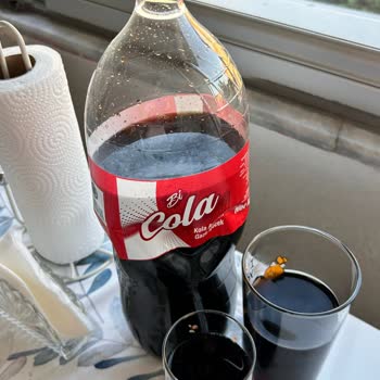 A101 Şubesinde Satılan Kola İçindeki Deterjan Kokusu Ve Yağımsı Görünüm