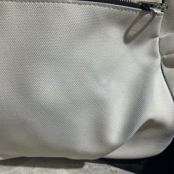 Deichmann Personelinin Yanlış Temizleme Önerisi Beyaz Çantamı Griye Dönüştürdü