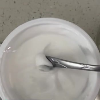 Nilky Probiyotik Yoğurdun İçinden Koyu Yeşil Yabancı Madde Çıktı