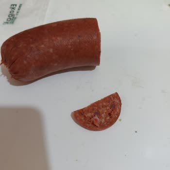 Torku Sucuğunda Kemik Parçası Bulunması