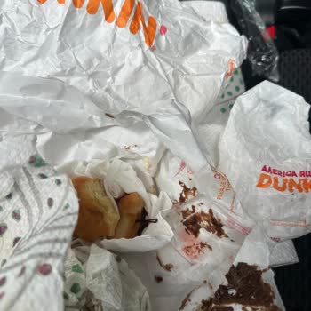 Bobby Pin Found Inside Boston Kreme Donut at Dunkin’ Pensacola