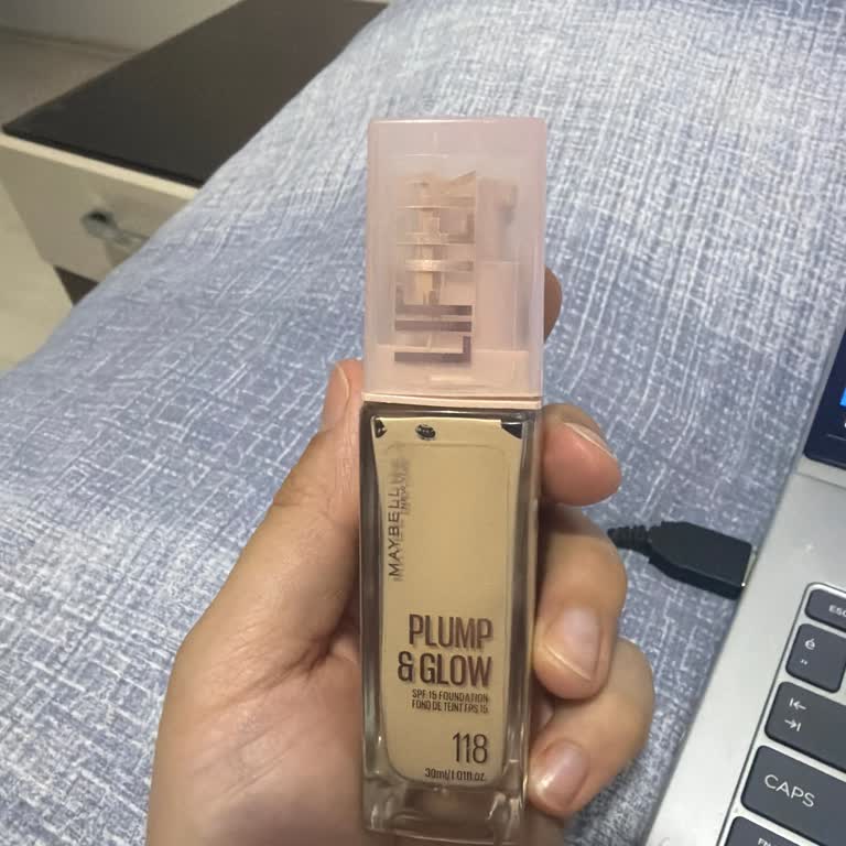 Watsons Mağazasında Yanlış Renk Önerisiyle Kullanılamaz Fondöten