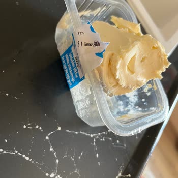 Yörkay Kaymak Gri Renge Döndüğünü Fark Ettim