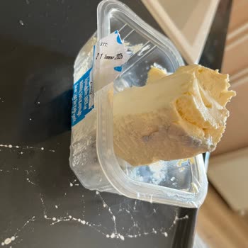 Yörkay Kaymak Gri Renge Döndüğünü Fark Ettim