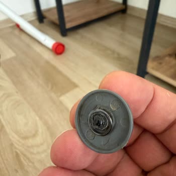 Philips Trio 9000 Dikey Süpürge Döner Başlığı Kırıldı Üretim Hatası Şikayeti