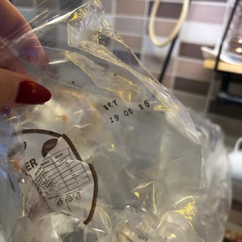 Şok Market Yakuplu Şubesinde Küflü Ve Son Kullanma Tarihi Geçmiş Katmer