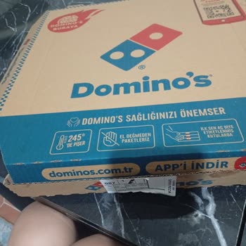 Domino’s Fatih Şubesinde Eksik Malzemeli Ve Sert Pizza