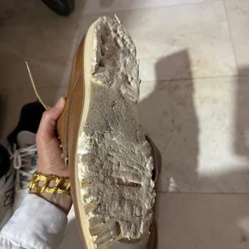İnci Ayakkabı Az Kullanılan Bir Ayakkabının Tabanının Dağılması