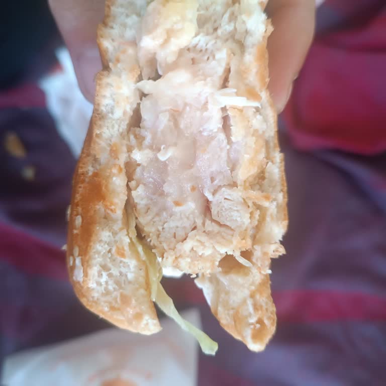 Popeyes Siparişinde Çiğ Hamburger Ve Dağınık Patates, İade Sonrası Ücret İadesi Alınamadı
