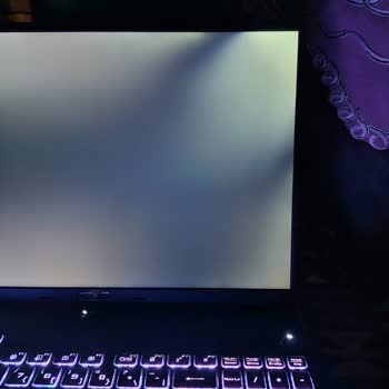 Media Markt Çantası Kemerinin Açılması Nedeniyle Laptop Ekran Hasarı Ve Garanti Kapsamı Dışında